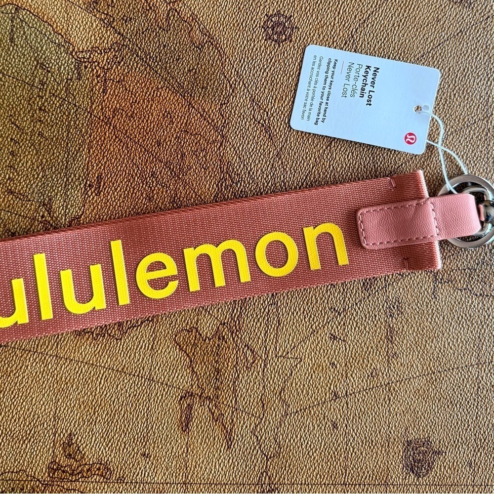 Lululemon NWT Never Lost keychain - Picture 3 of 5